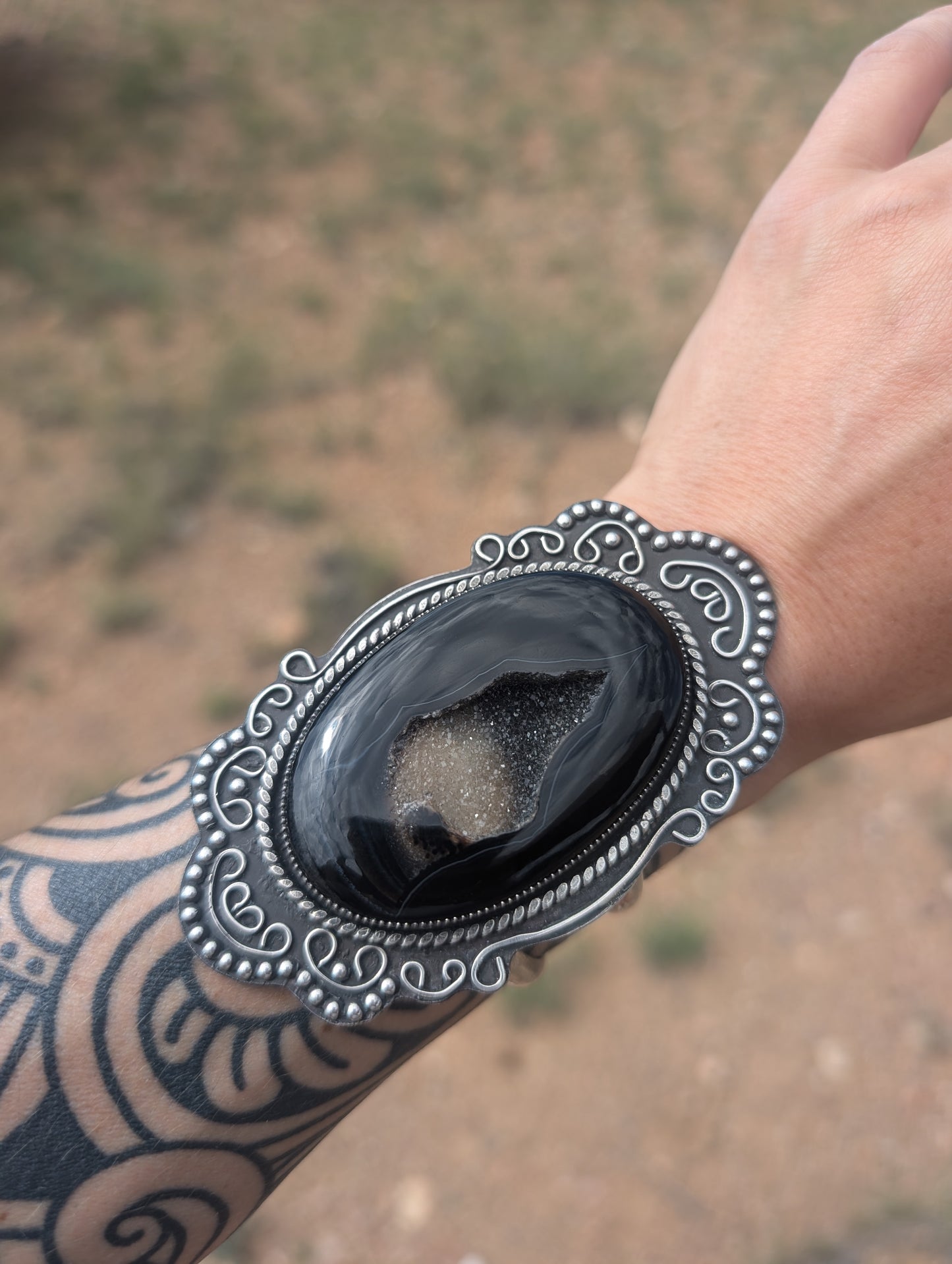 Gothic Onyx-Druzy Cuff